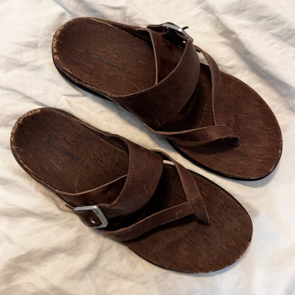 Women's Around Town Thong Buckle Sandals Brown - Picture 1 of 7